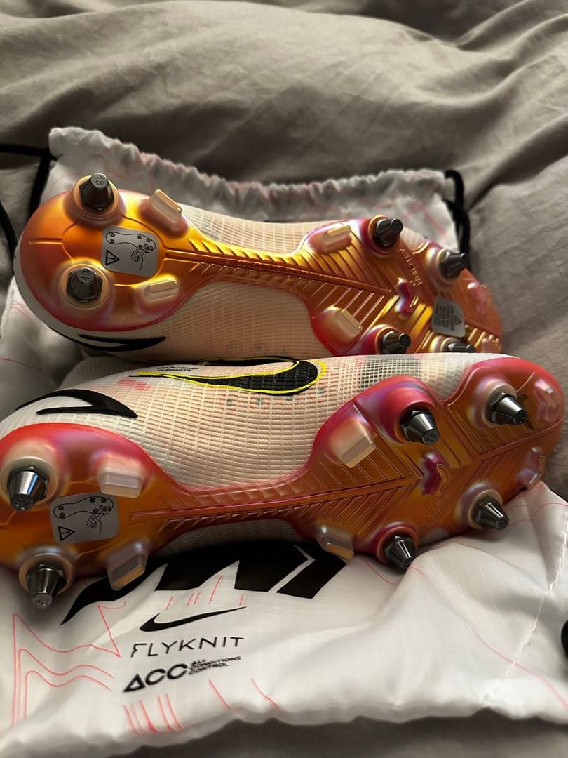 Nike Mercurial Flyknit サッカースパイクSG