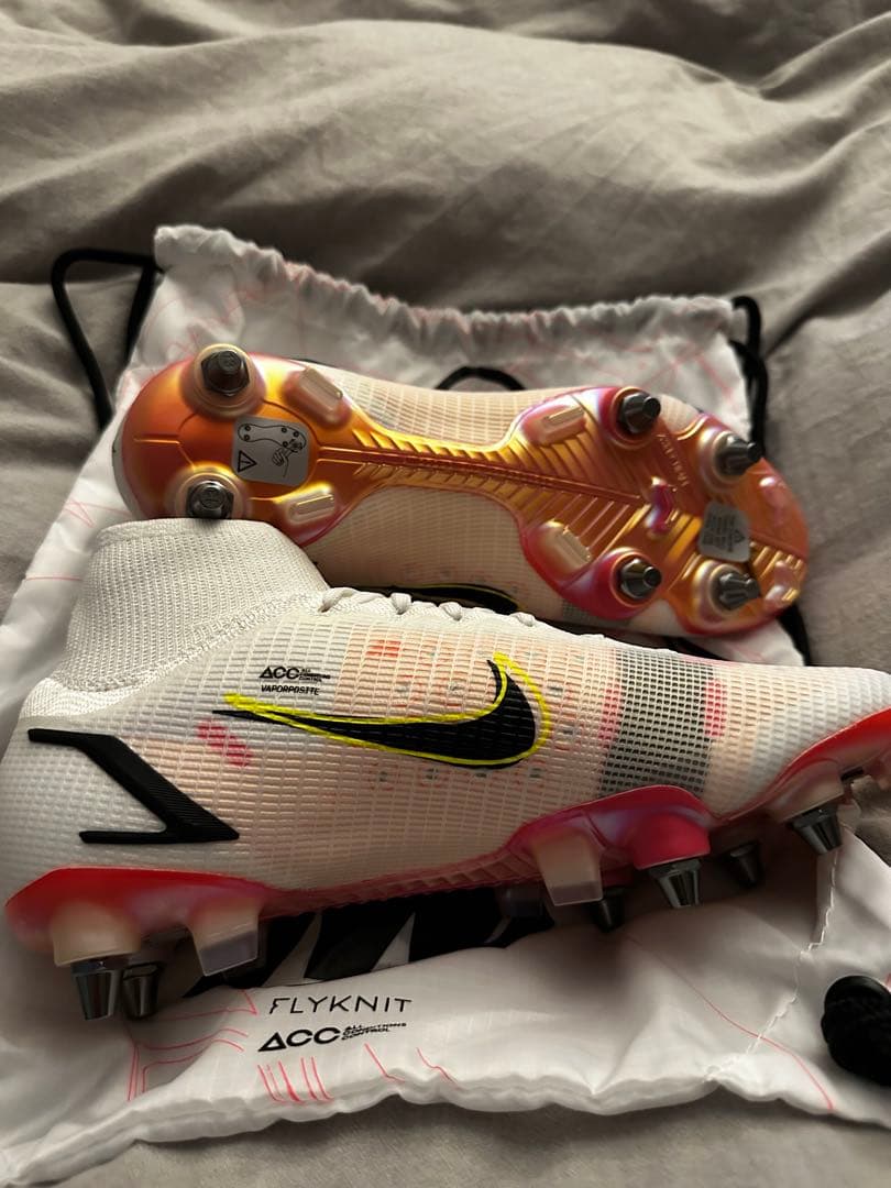 Nike Mercurial Flyknit サッカースパイクSG