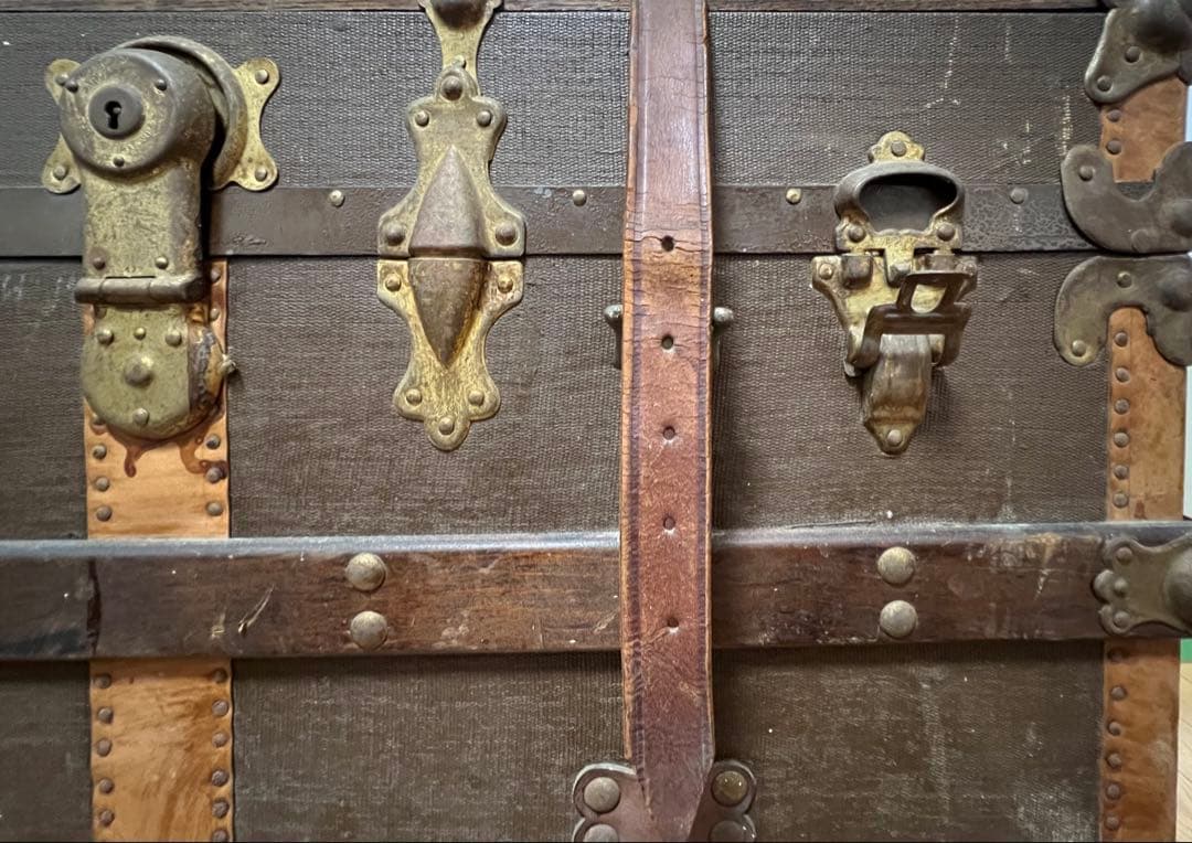 アンティーク木箱EAGLE LOCKTERRYVILLE.CONN.U.S.A.