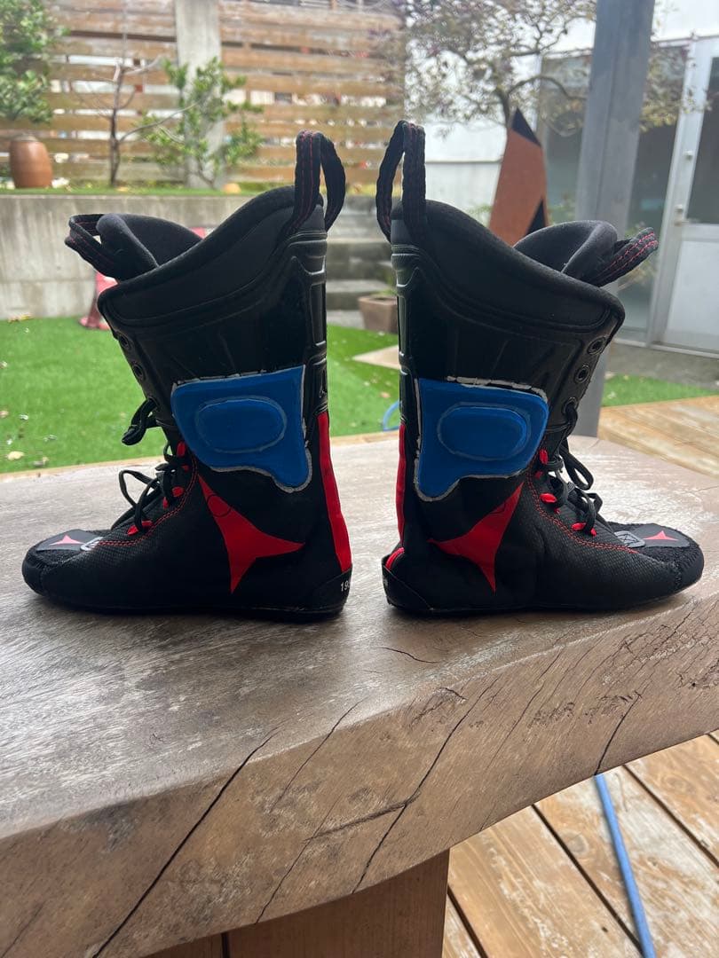 ATOMIC 22.5センチ　スキー用ブーツ レッド