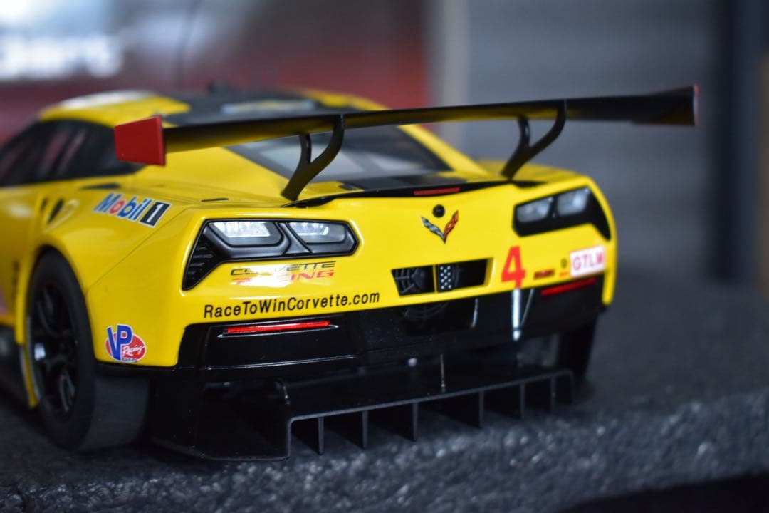 1/18 オートアート シボレー コルベット C7 R LIME ROCK