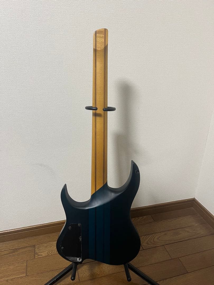 Legator ヘッドレス　エレキギター　6弦