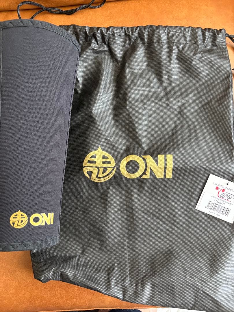 【S級品】ONI ニースリーブPRO 膝サポーター スクワット 鬼プロ　Mサイズ