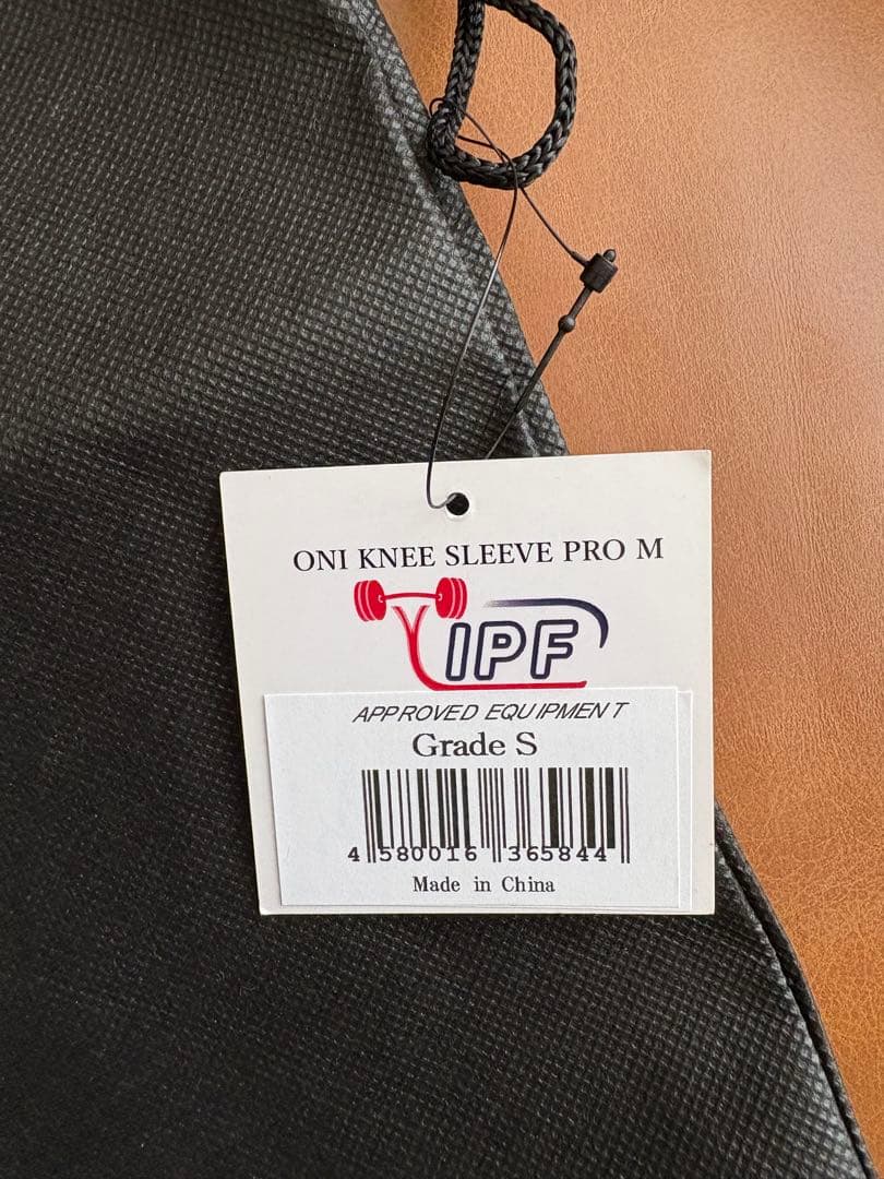 【S級品】ONI ニースリーブPRO 膝サポーター スクワット 鬼プロ　Mサイズ