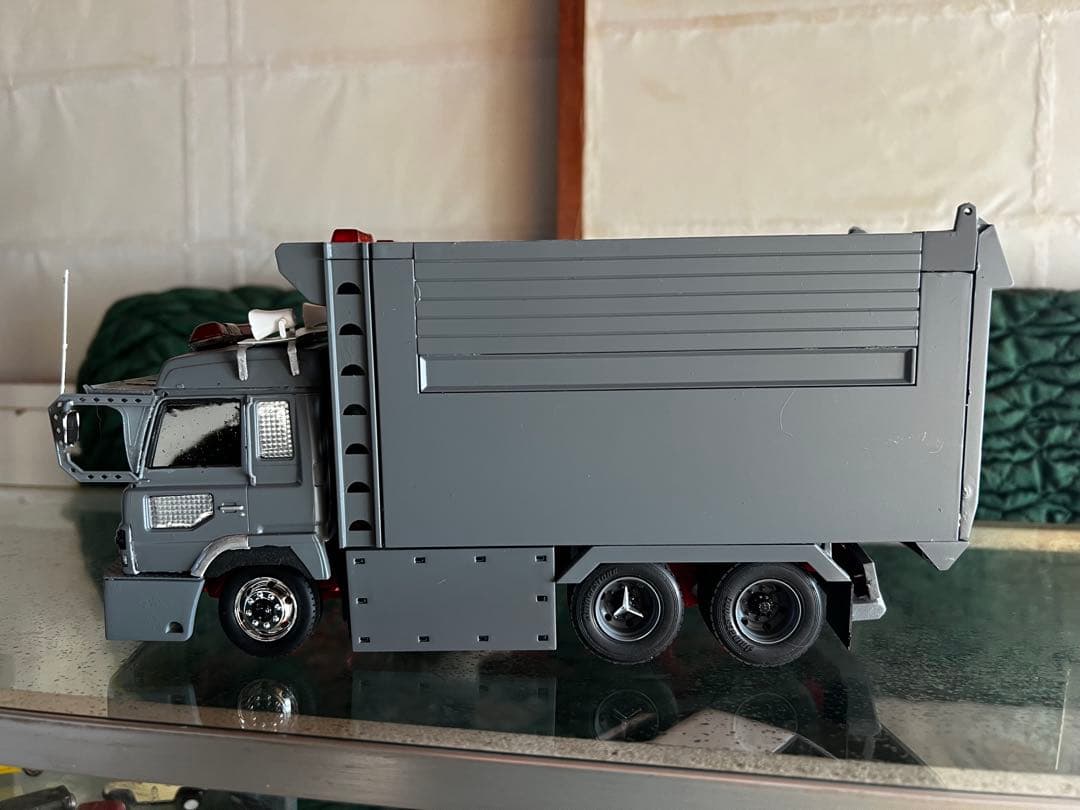 アオシマドルフィンデコトラ完成品