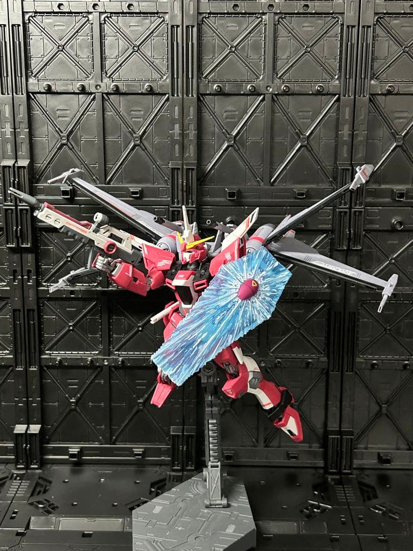 インフィニットジャスティスガンダム弍式　塗装完成品　部分塗装　HG