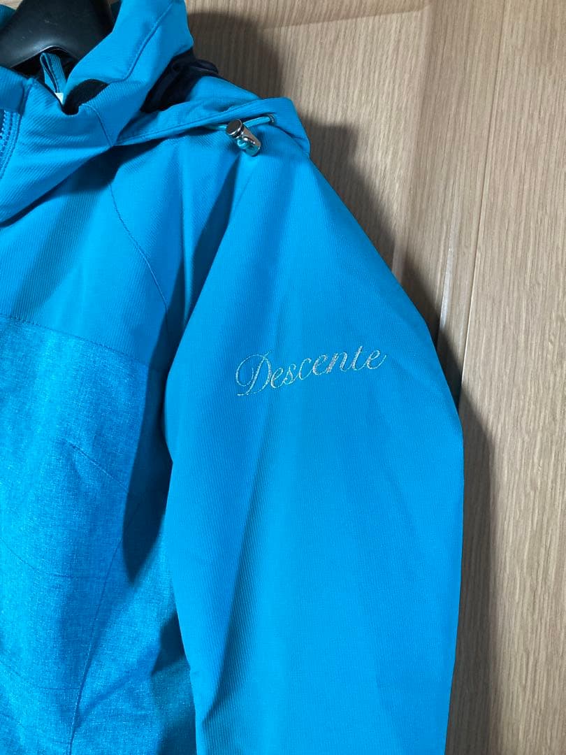 DESCENTE スキー・スノーボード用ジャケットとパンツセット
