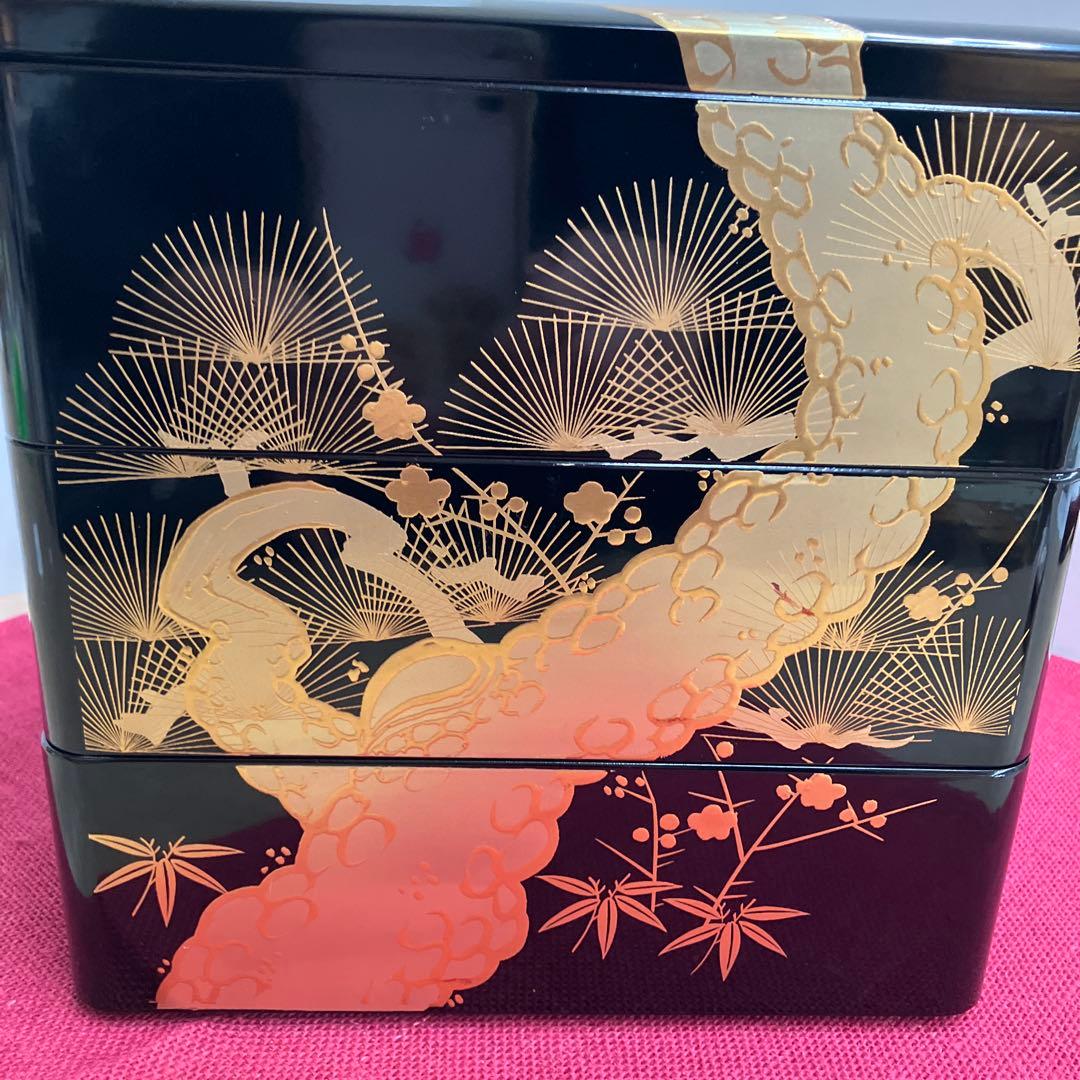 お値下げしました。会津塗黒金老松松竹梅3段重箱