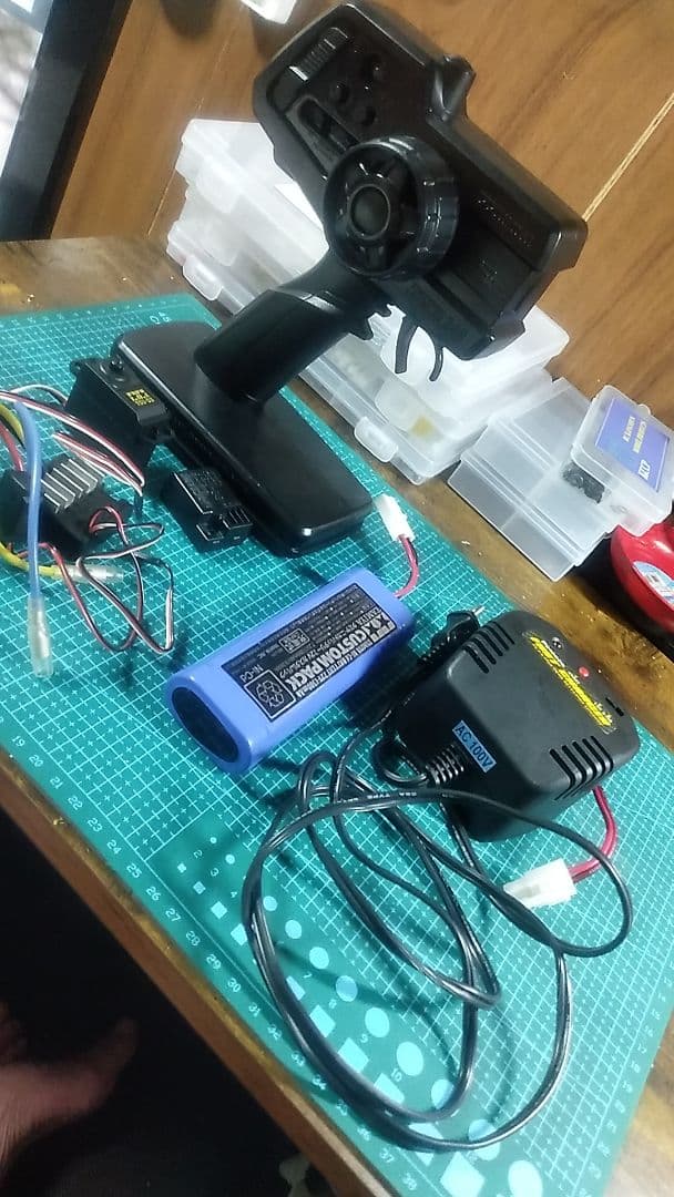 ラジコンプロポサーボ バッテリー充電器アンプセット