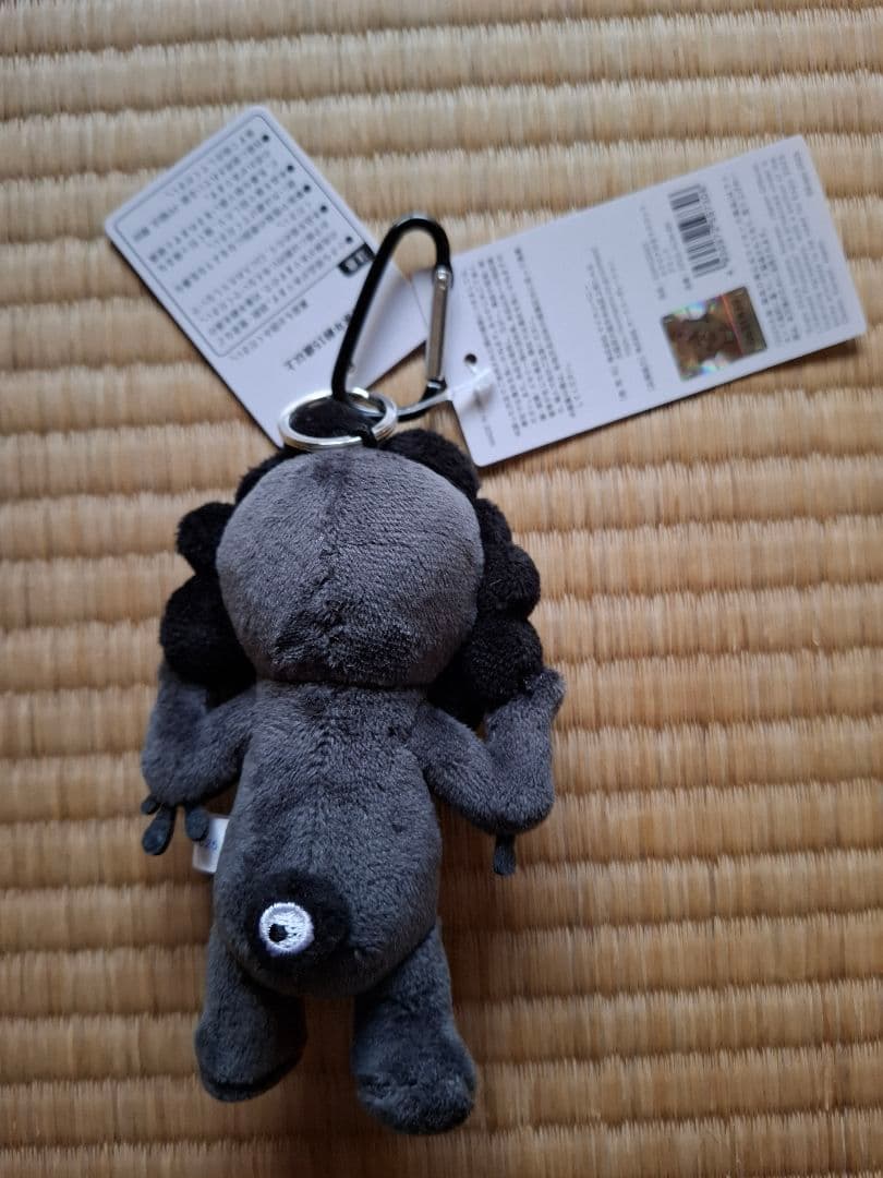 大阪関西万博　ミャクミャク　カラビナ付マスコット　黒　桜　カラビナ付PEZ　新品