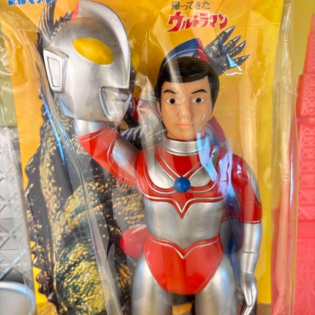 シルバー色　帰ってきたウルトラマン 大サイズ マスク取れ・ブルマァク ロゴ付き