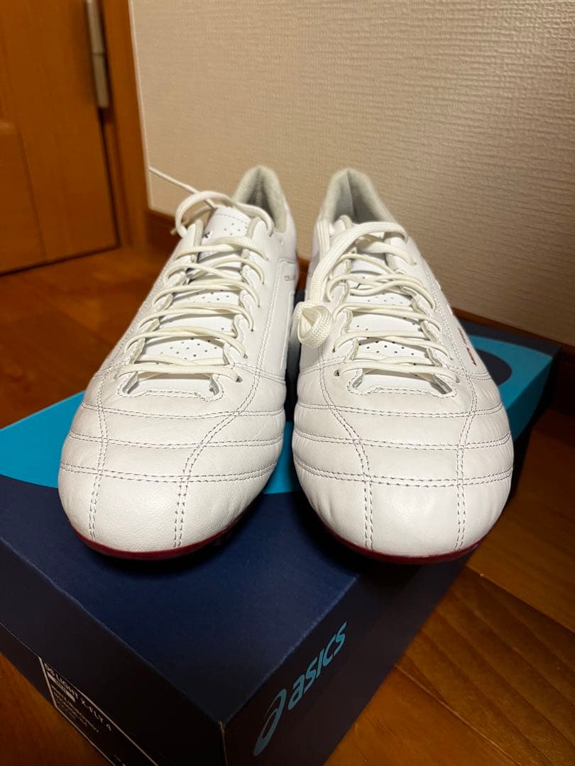ASICS DS LIGHT X-FLY 4 イニエスタ選手着用モデル