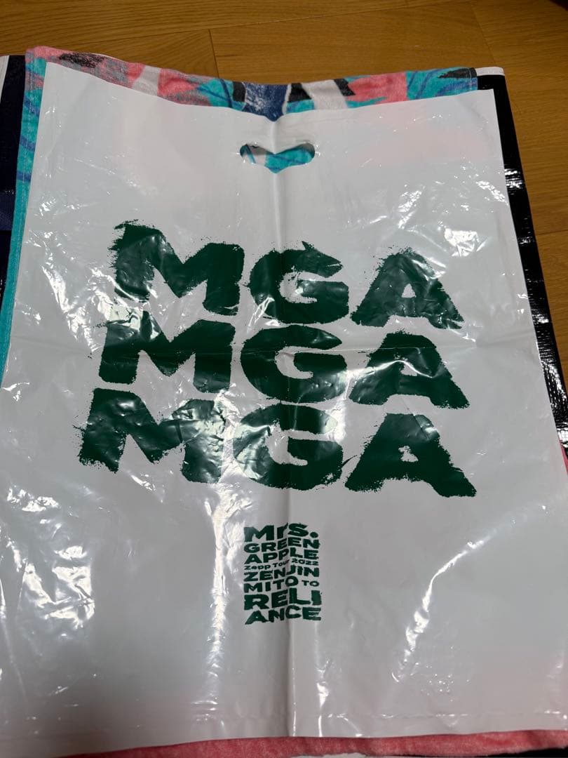 Mrs. GREEN APPLE ゼンジン未到とリライアンス ラババン・タオル