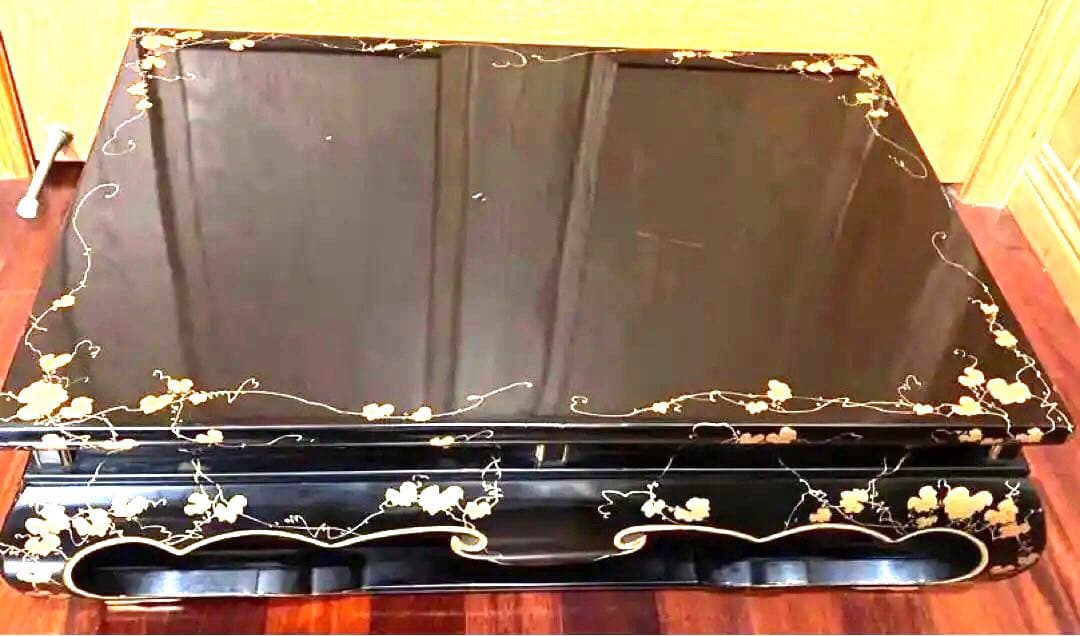 漆器、蒔絵の花台、大きい