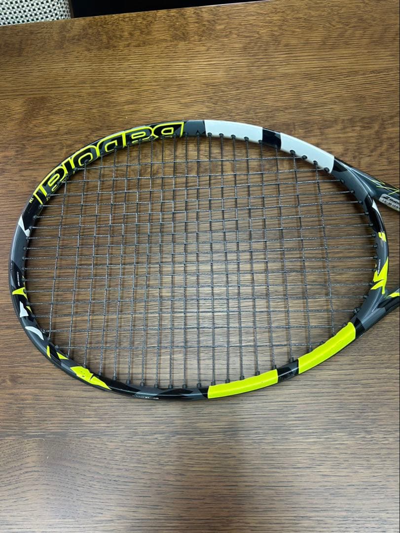 バボラ ピュアアエロ 100+(27.6インチ)