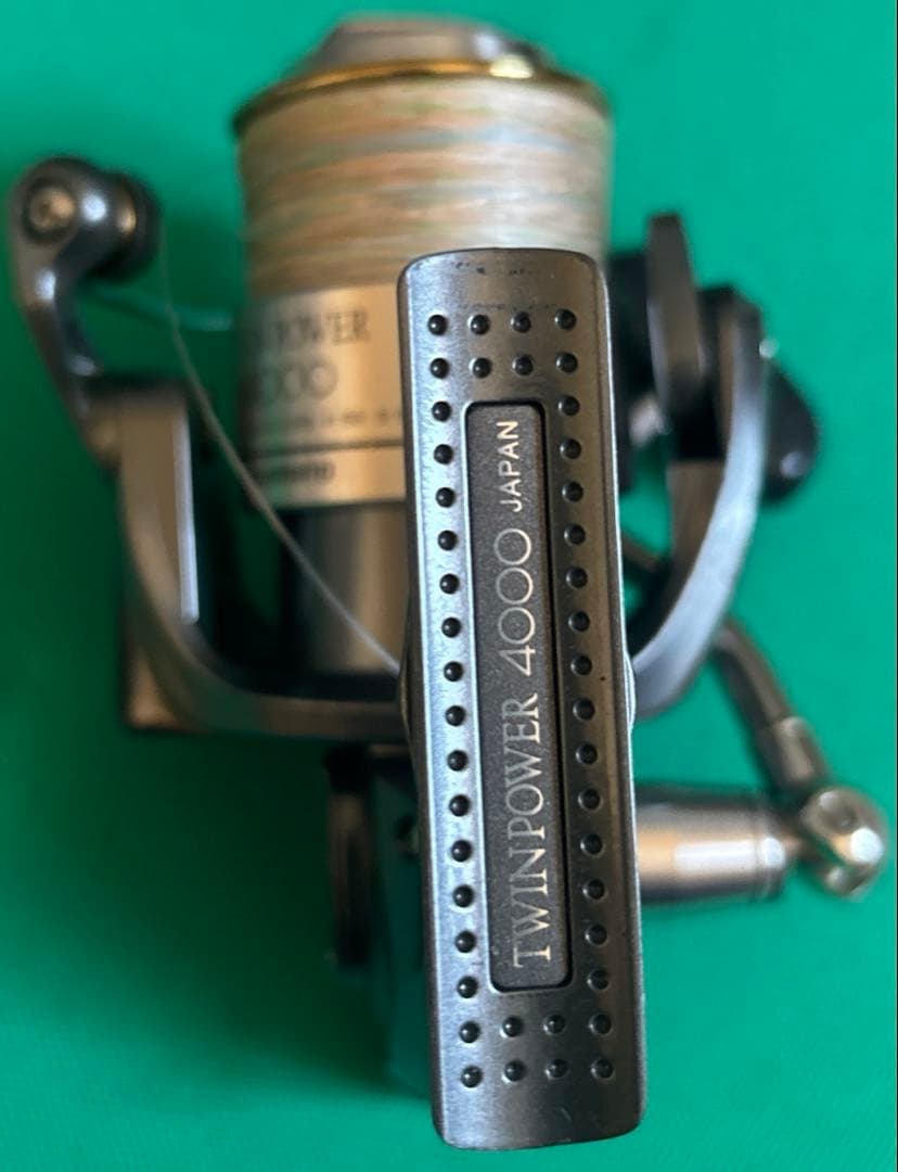 シマノ　スピニングリール　ツインパワー4000 箱説明書一式付メイドインジャパン