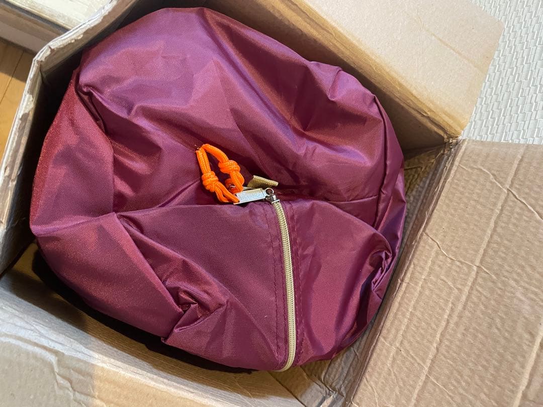 コールマン　新品未使用品　テントとスクリーンタープセットで　希少バーガンディ