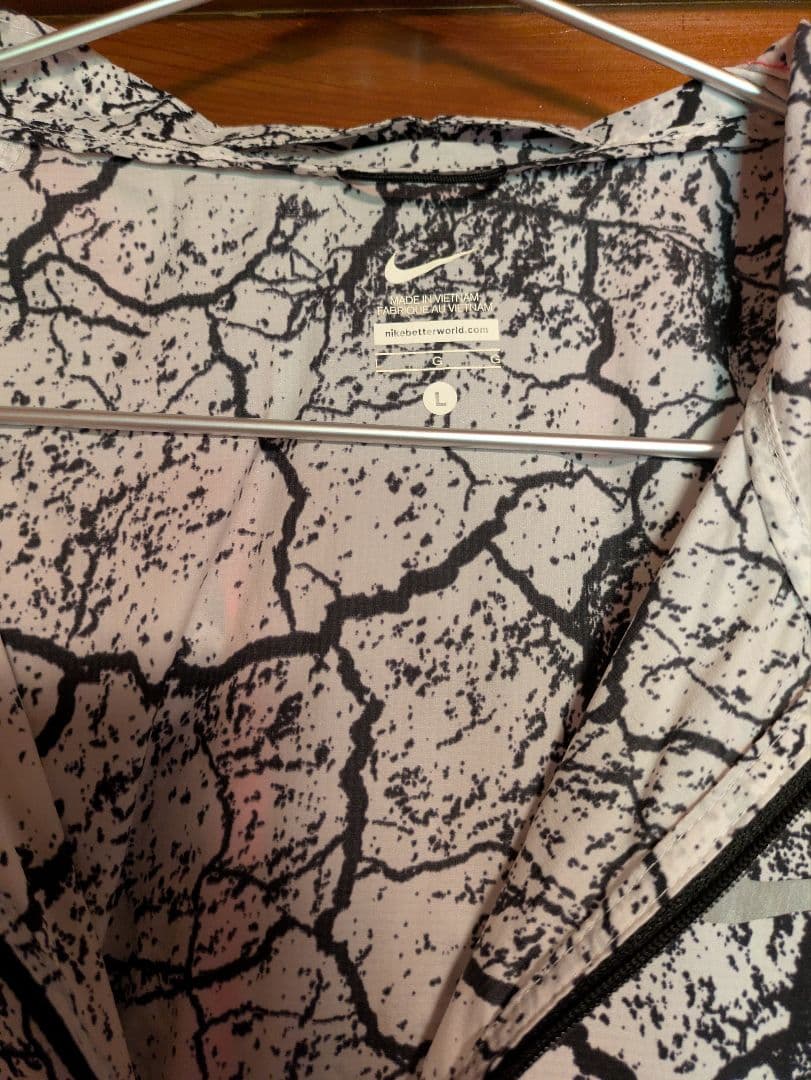 激レア　ナイキ　エンチャントインポッシブリーライトジャケット メンズ　L