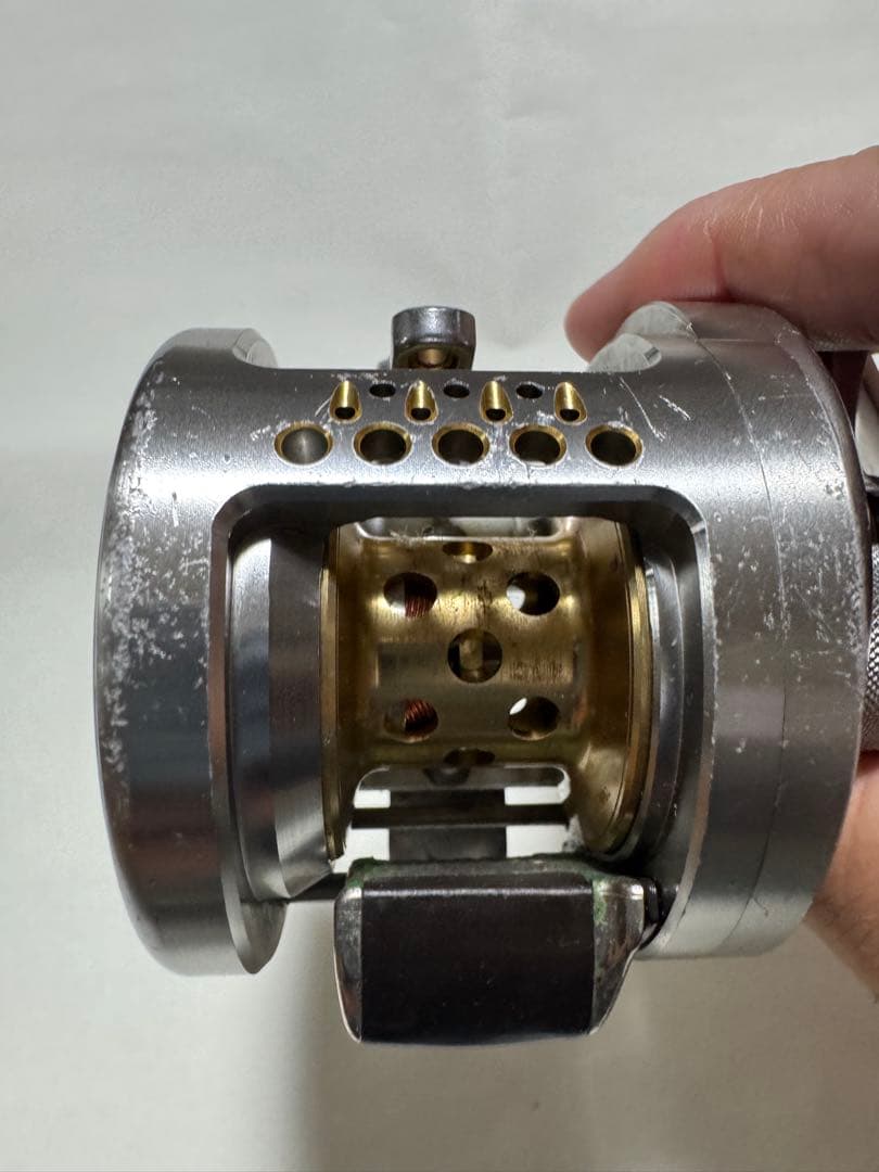 シマノ　03カルカッタコンクエスト200DC RH460