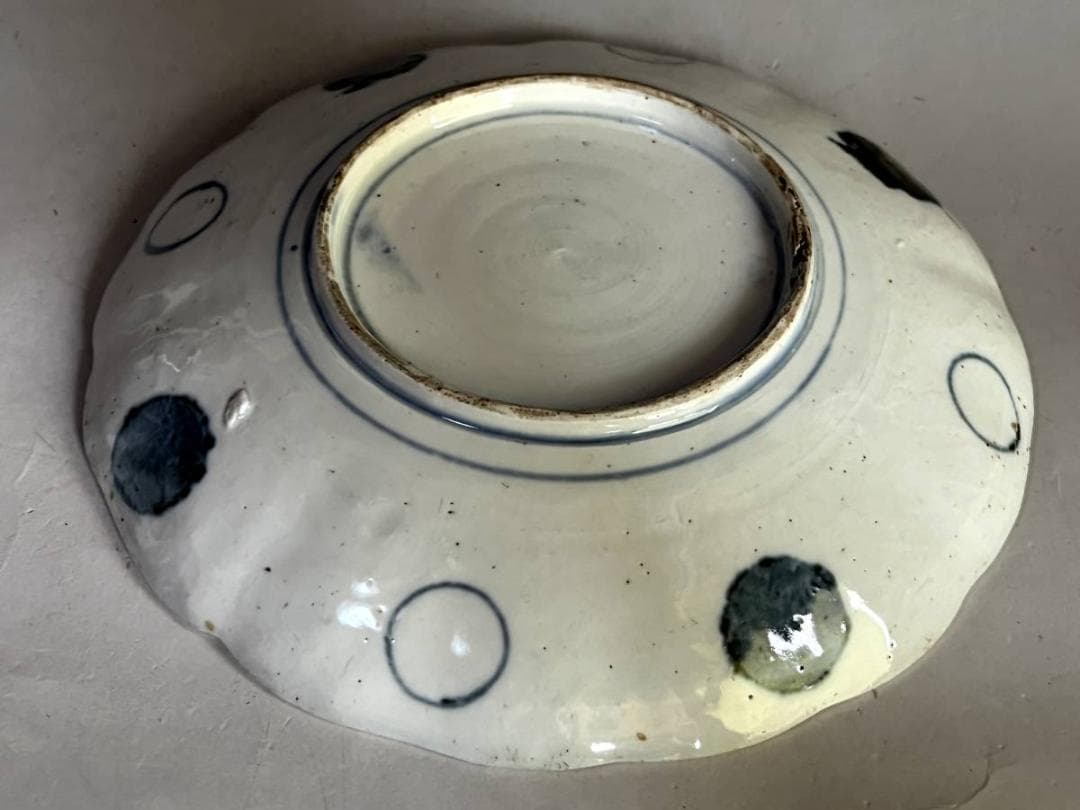 皿■古伊万里赤絵窓絵赤実花蝶唐草文花弁型皿(江戸後期～明治期) 時代物 骨董品■