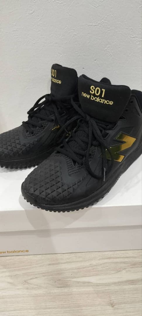 New Balance S01 トレーニングシューズ ブラック/ゴールド