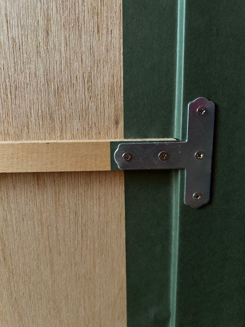 ヒロヤマガタ　スイスのチョコレート屋さん　シルクスクリーン　サイン入　絵画　額縁