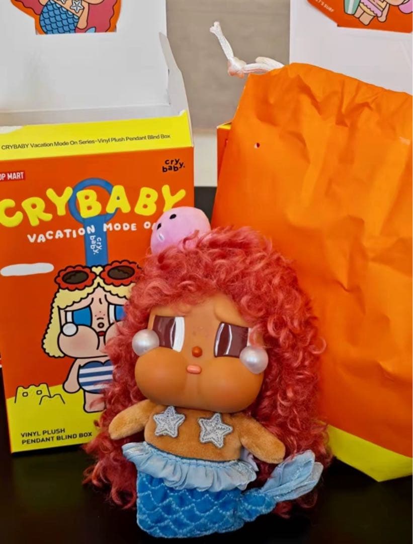 POP MART CRYBABY vacation mode onシークレット