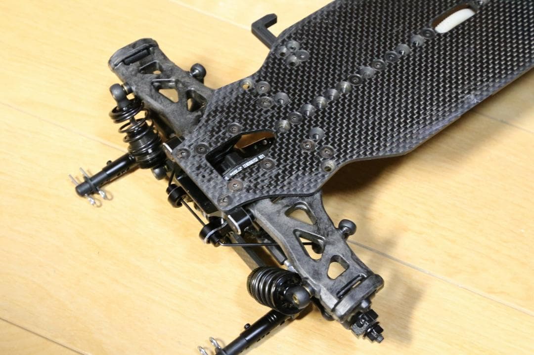 ヨコモ BD10 シャーシ ハイエンドカー RUSH製タイヤ付き