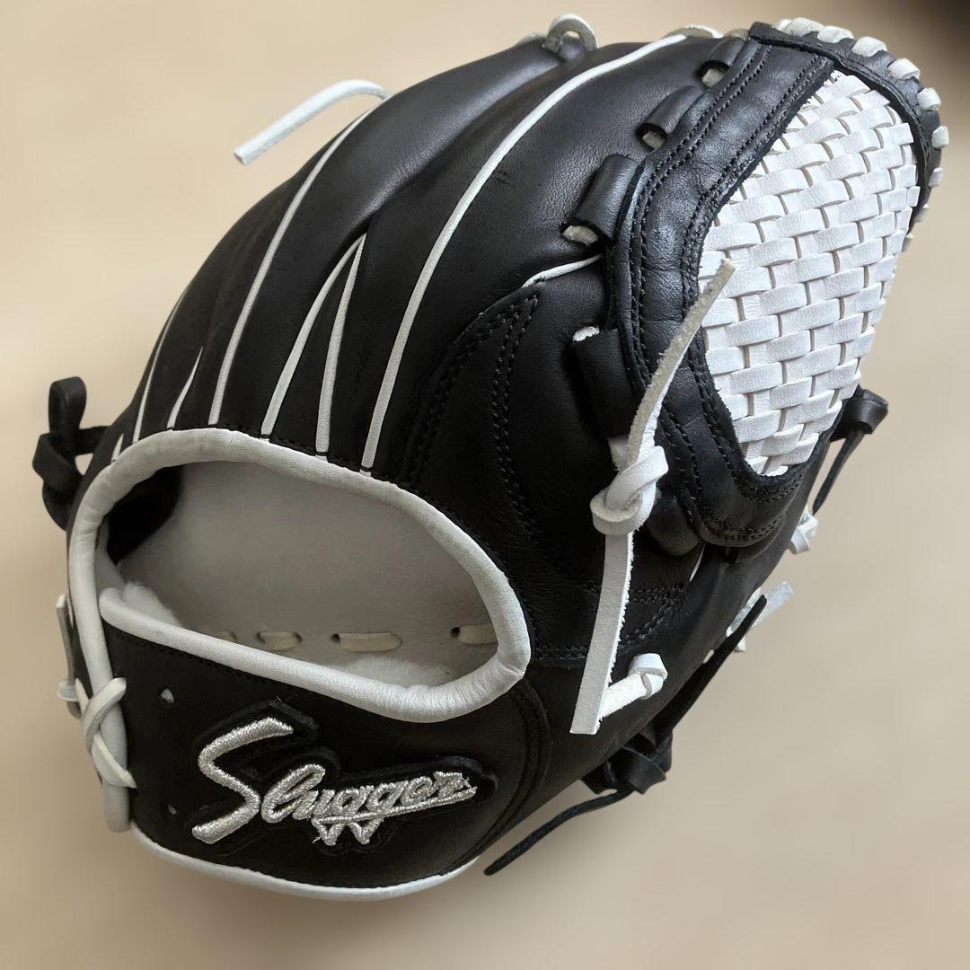 スラッガー　軟式グローブ 黒/白 編み込みデザイン