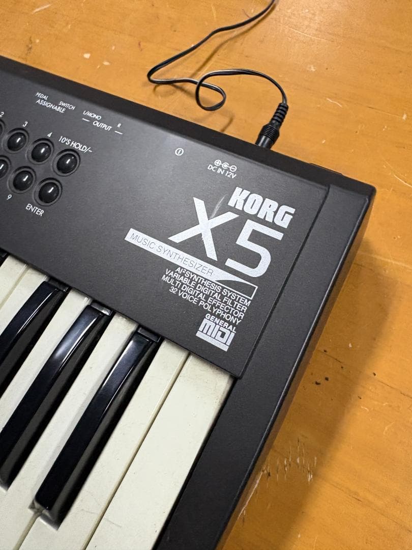 KORG X5 シンセサイザー 音出し確認済み 電源アダプター付属 61鍵