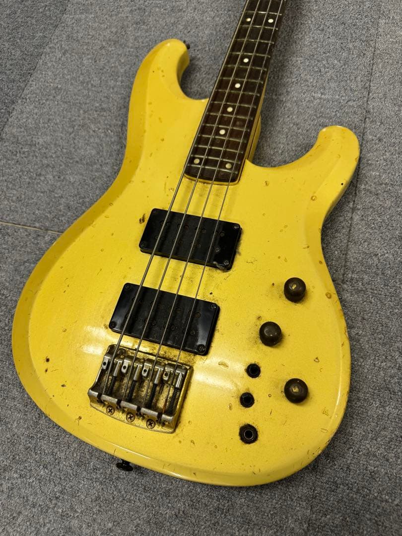 Ibanez ROADSTAR II エレキベース アイボリー