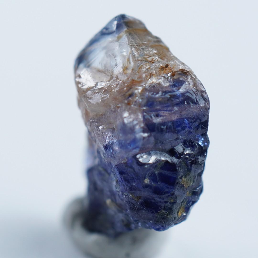 ウインザバイカラーブルーサファイア　原石　タンザニア