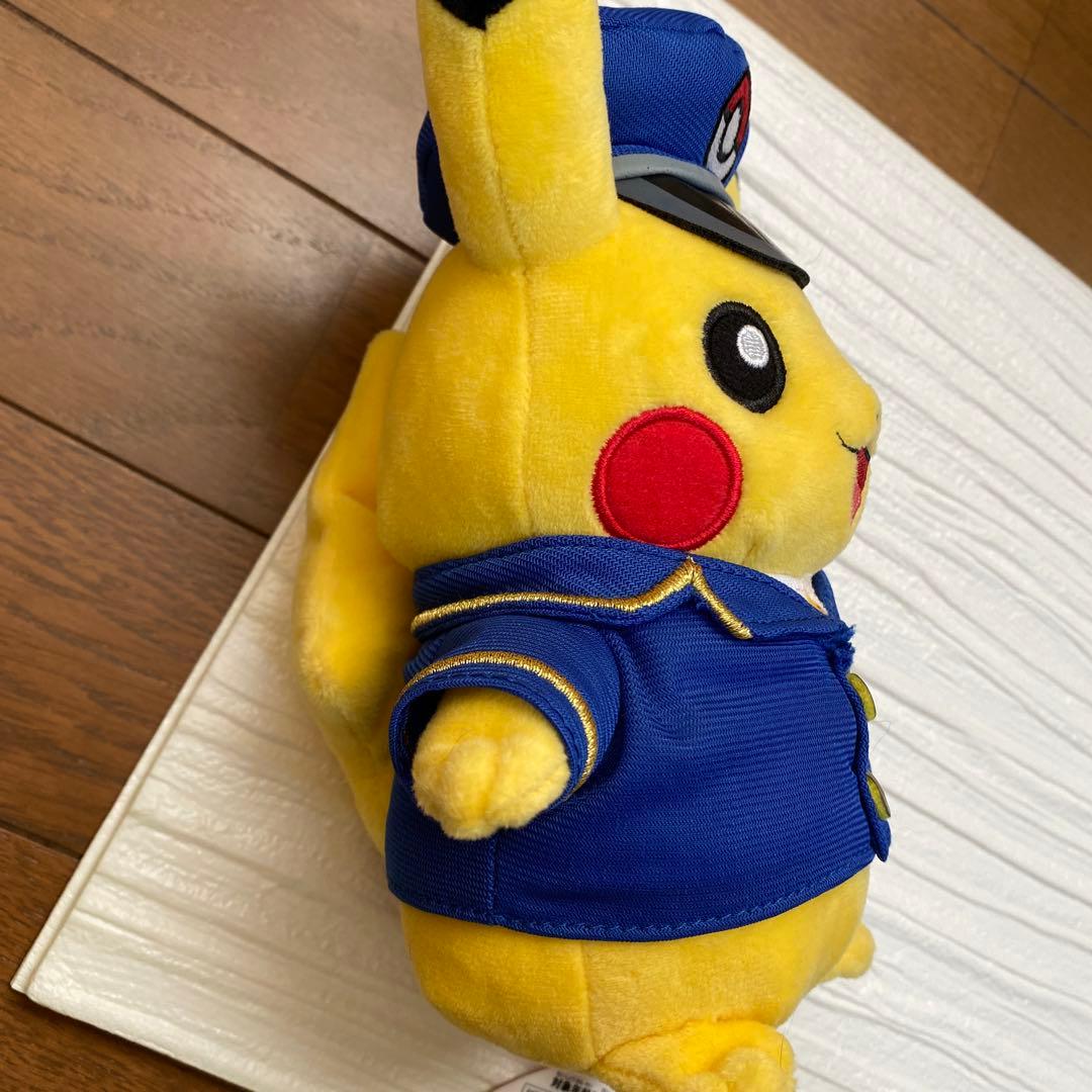 【タグ付き】駅長ピカチュウ ポケモンストアアミュプラザ 鹿児島 マスコット