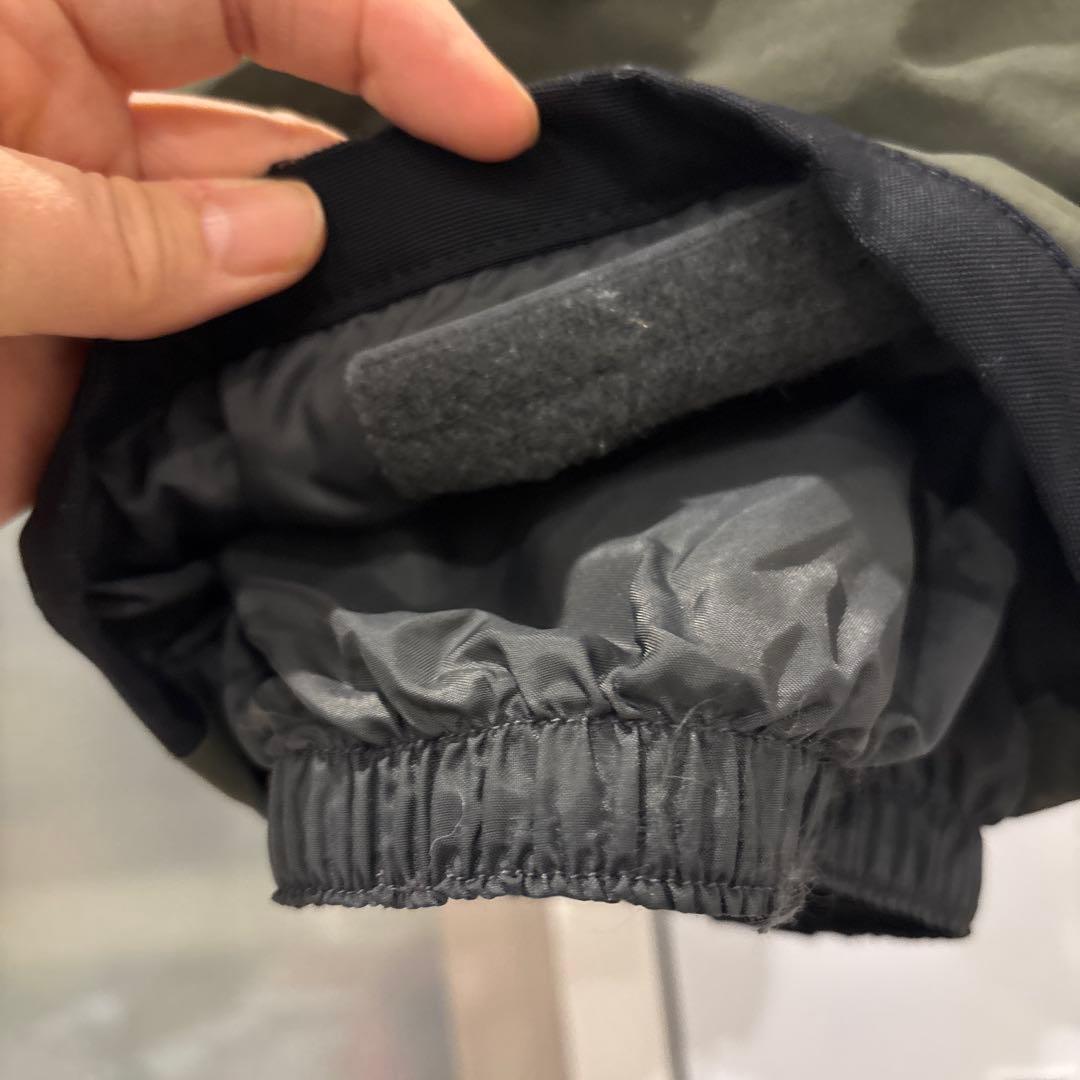 Burton スノーボードウェア上下、5/6サイズ　120〜135 手袋つき