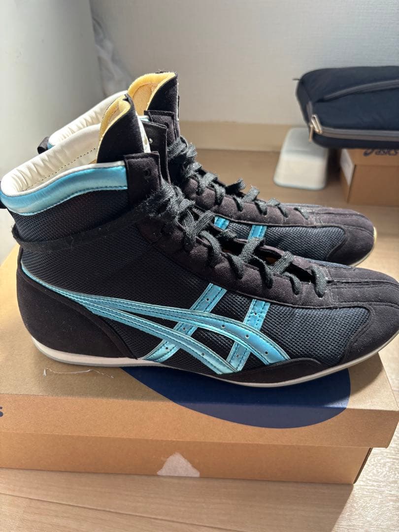 asics ボクシングシューズ 黒/水色