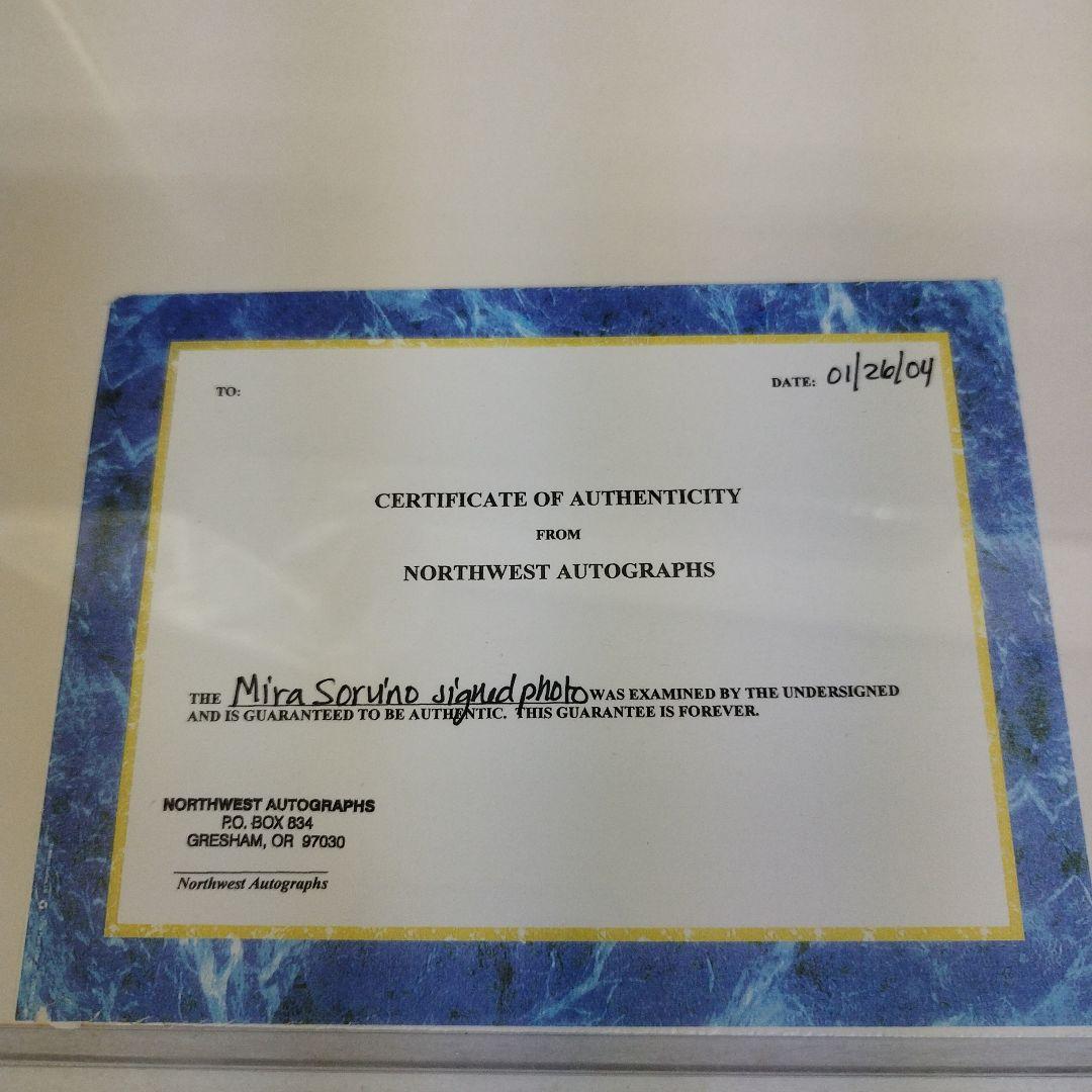 ハリウッド女優　ミラ・ソルヴィーノ　直筆サイン入り8Ｘ10 フォト　証明書付き
