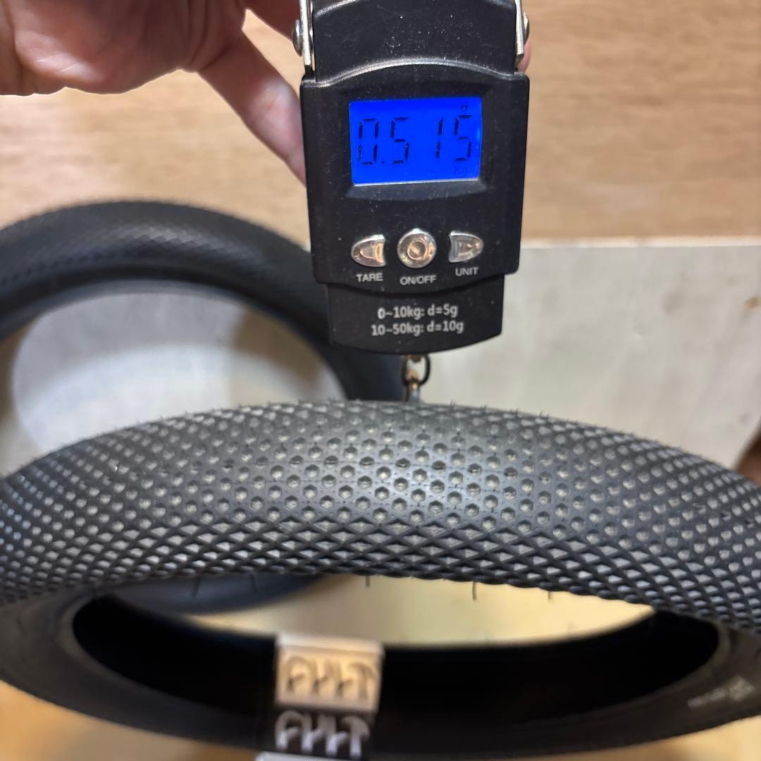 VANS x CULT TIRE BMX タイヤ 16” x 2.3” ブラック