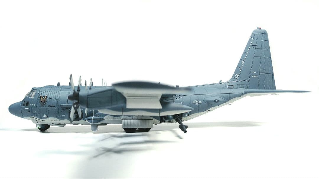 エスワンフォー (S14)　AC-130U スプーキーⅡ　1/144スケール