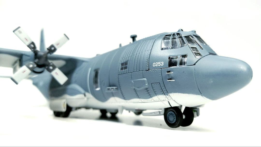 エスワンフォー (S14)　AC-130U スプーキーⅡ　1/144スケール