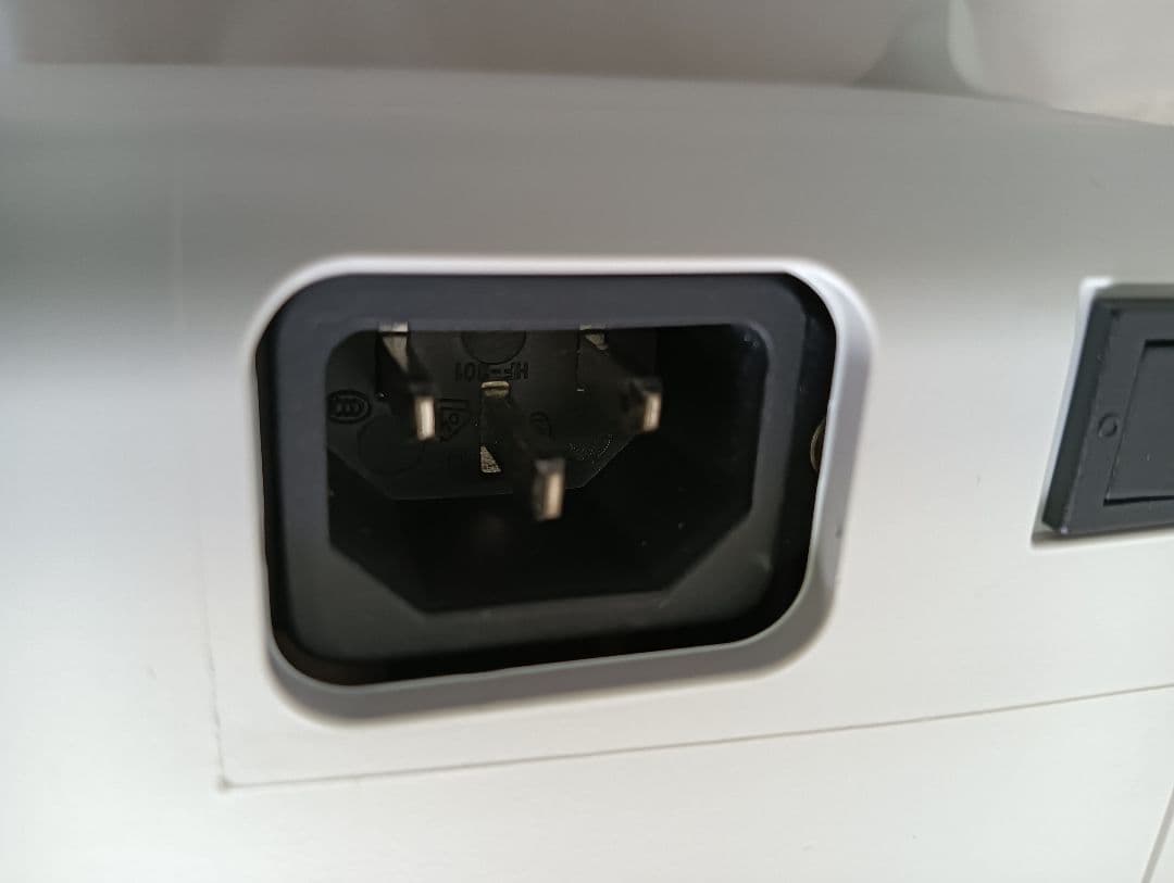 卓上型自動紙折り機 ORUMAN MA40