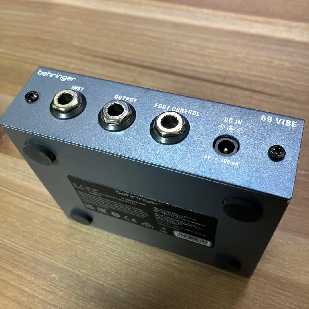 ギター BEHRINGER 69 VIBE