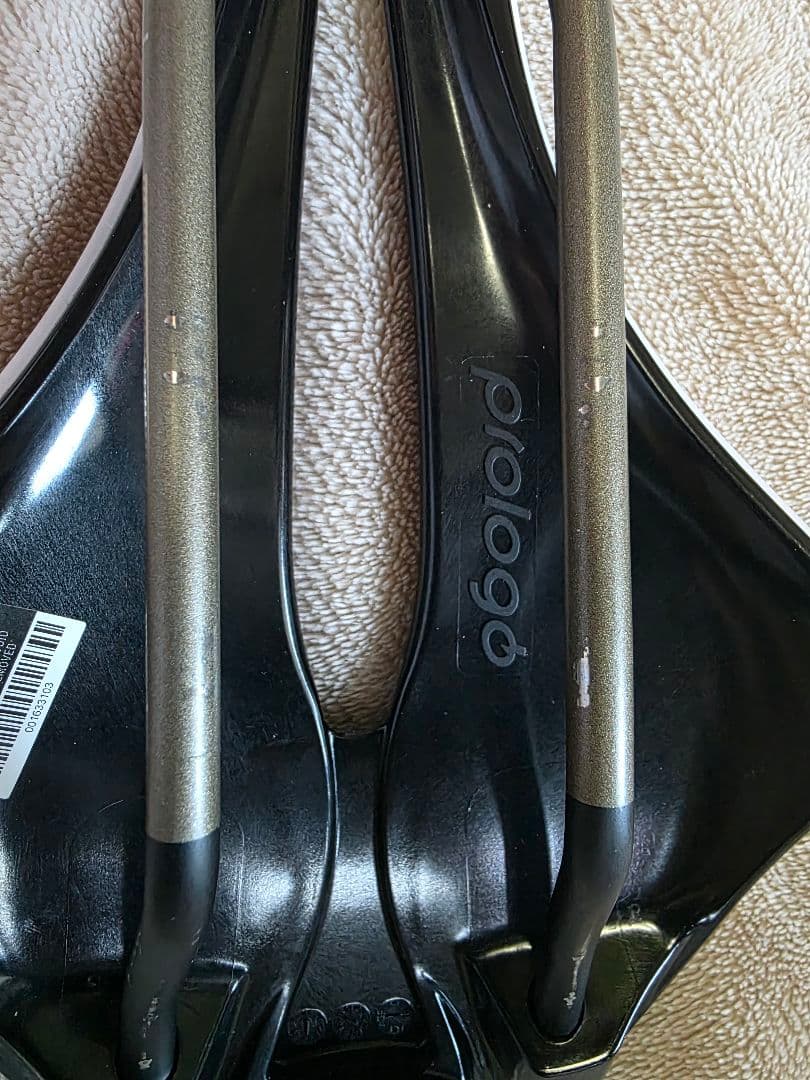 【美品】プロロゴ サドル ディメンション R2 TIROX 143 White