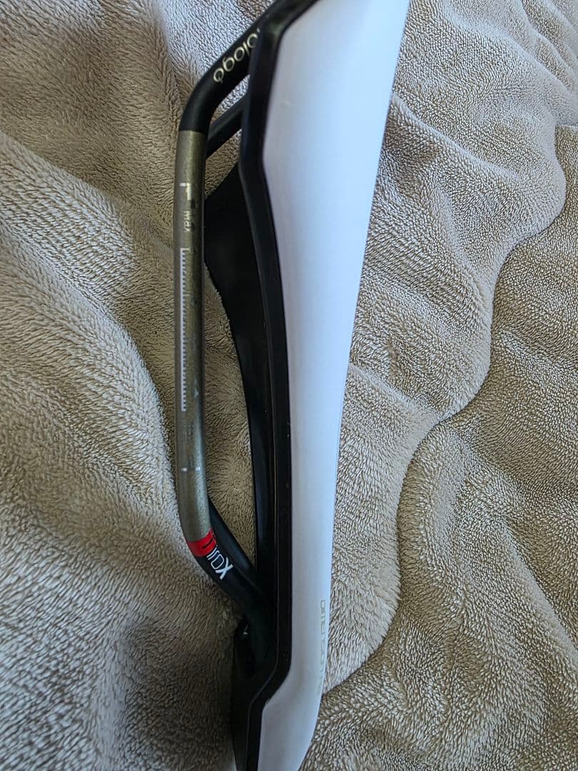 【美品】プロロゴ サドル ディメンション R2 TIROX 143 White