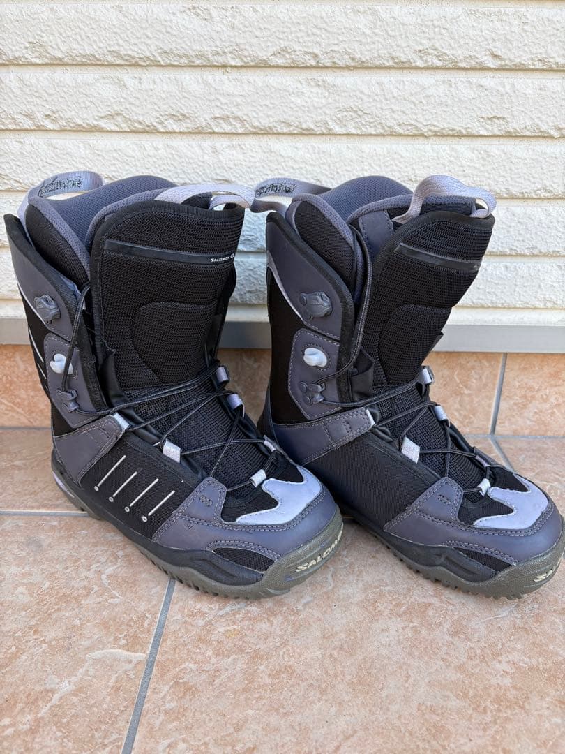 SALOMON スノーボードブーツ 24センチ女性用 ブラック/グレー