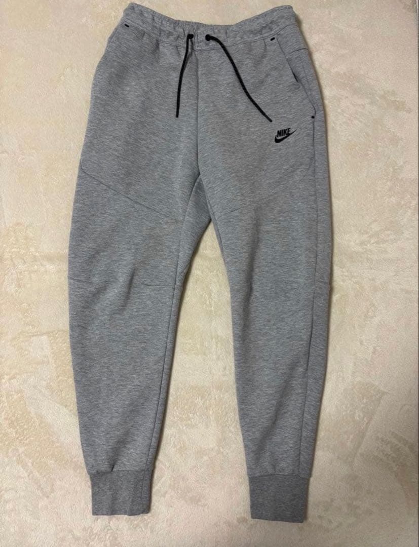 ナイキ　テックフリース　パーカー　ジョガーパンツ　上下セットアップ