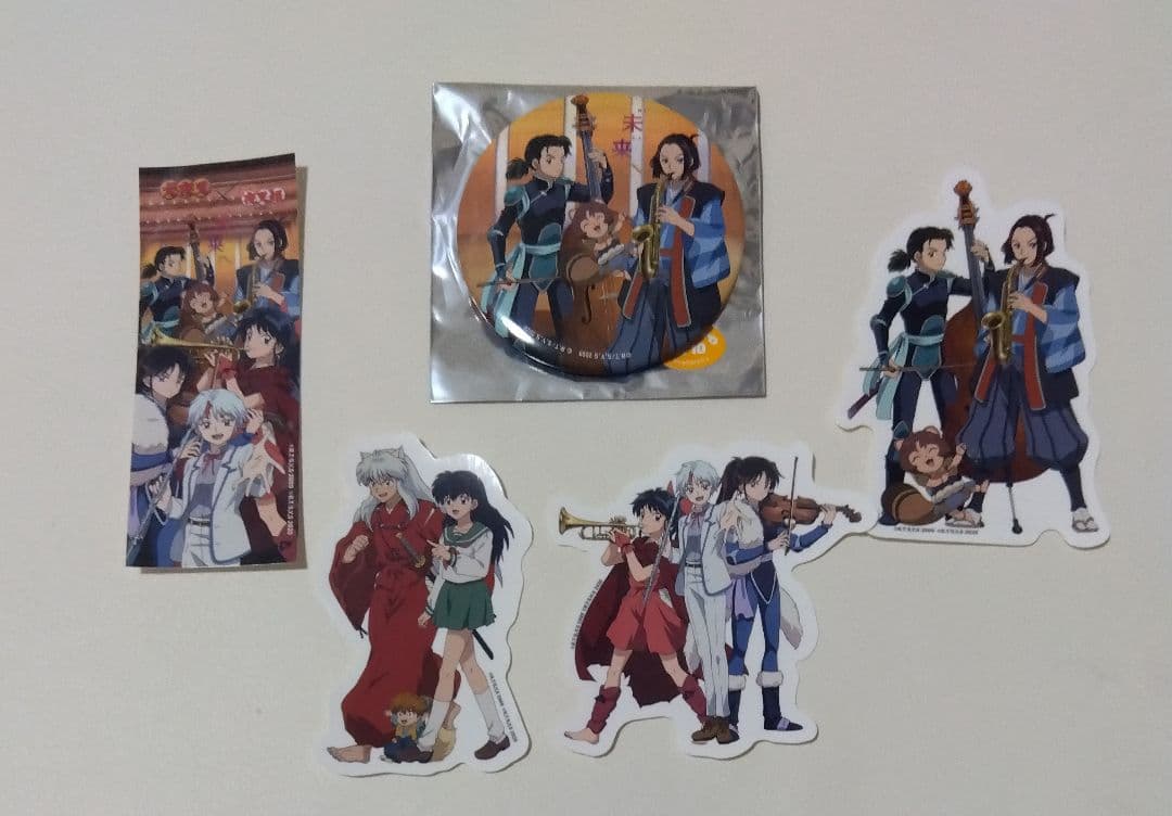 犬夜叉　殺生丸　りん　バッジ　アクリルスタンド　アクリルキーホルダー　缶バッジ