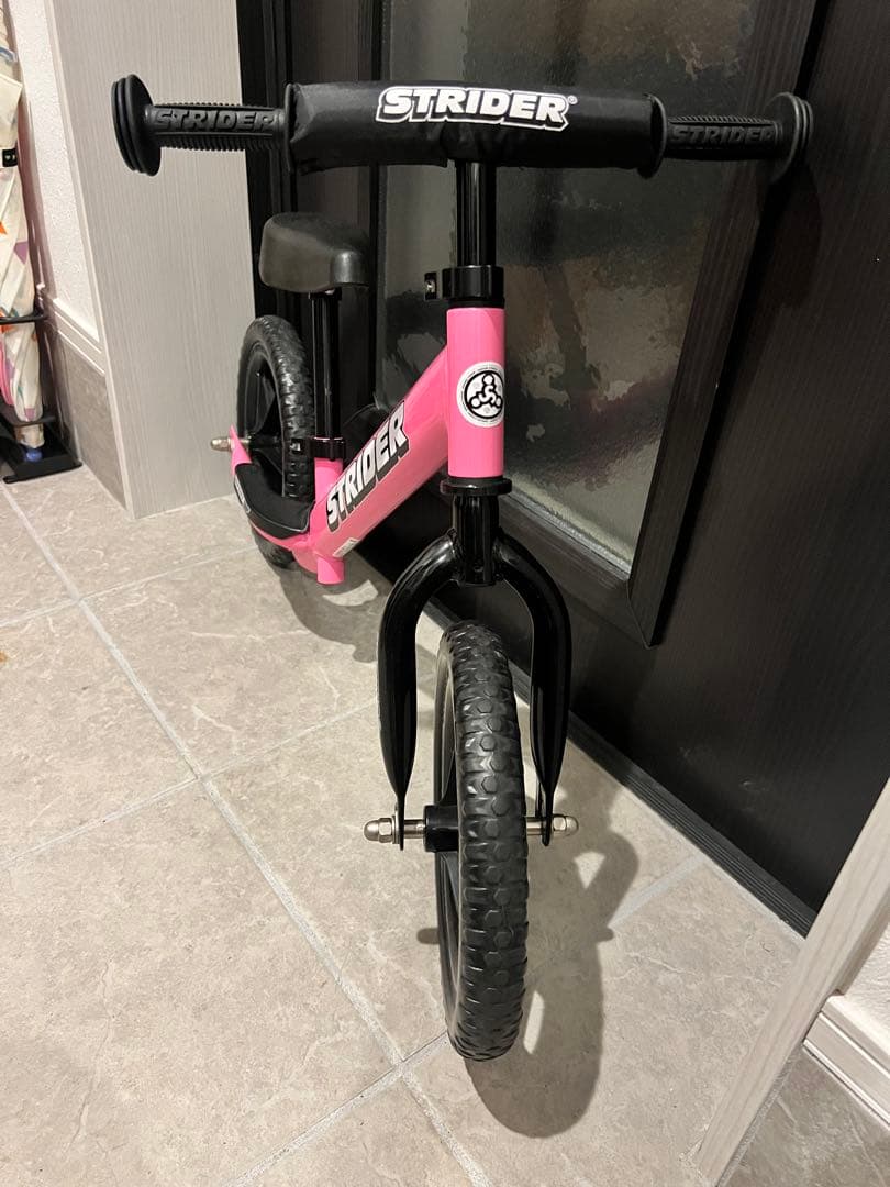 【美品】STRIDER Sports Model 12インチ ピンク