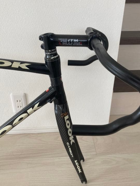 LOOK KG381i 55 フレーム カーボンなのに細身に見せるラグ溶接