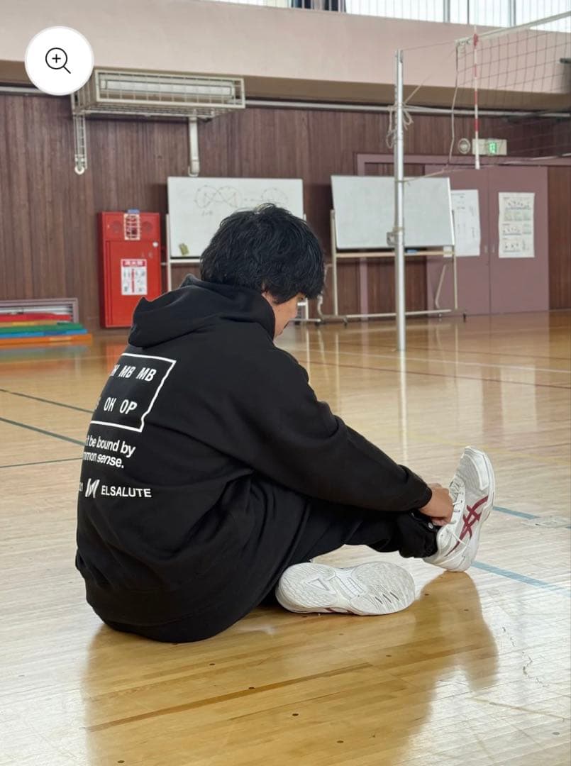 ELSALUTE フード付きパーカー 黒