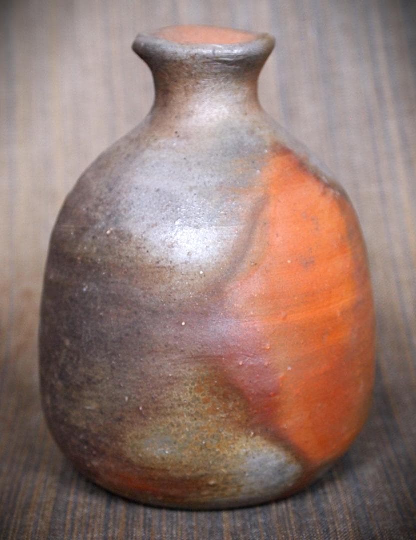 人気作家★中村和樹【師：中村真・中村六郎】★備前【窯変】徳利①★共箱・布